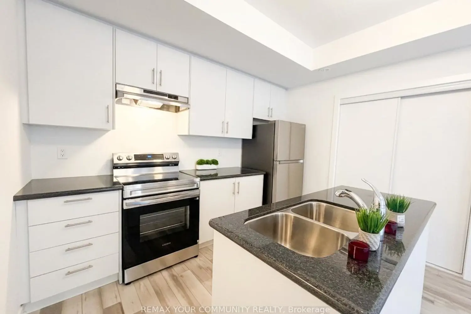 15100 Yonge Street 6B photo 4