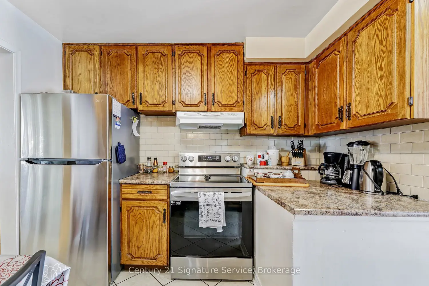 8026 Mayfield Road photo 4