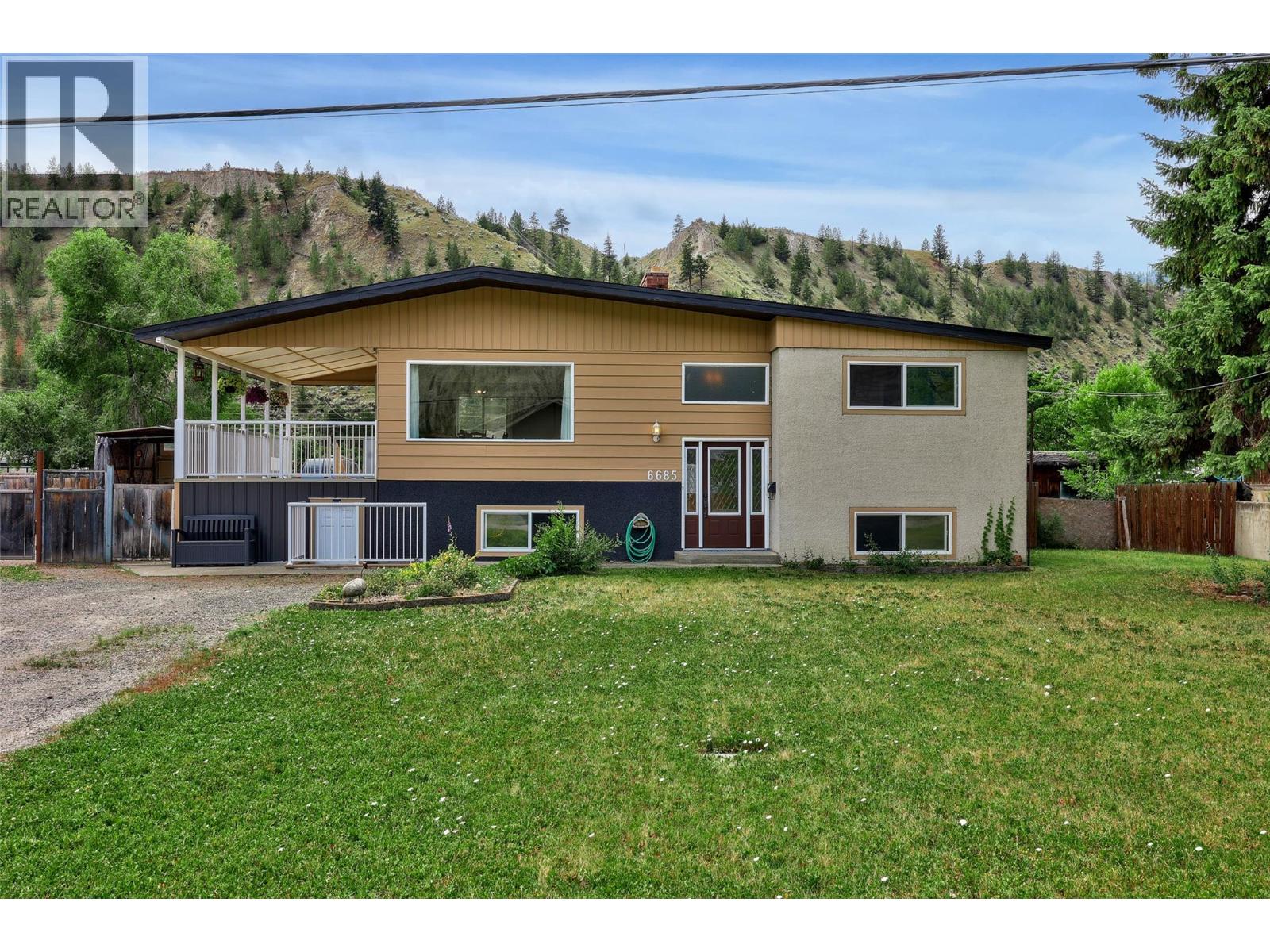 6685 Beaver Crescent, Kamloops, BC, V2C4B2