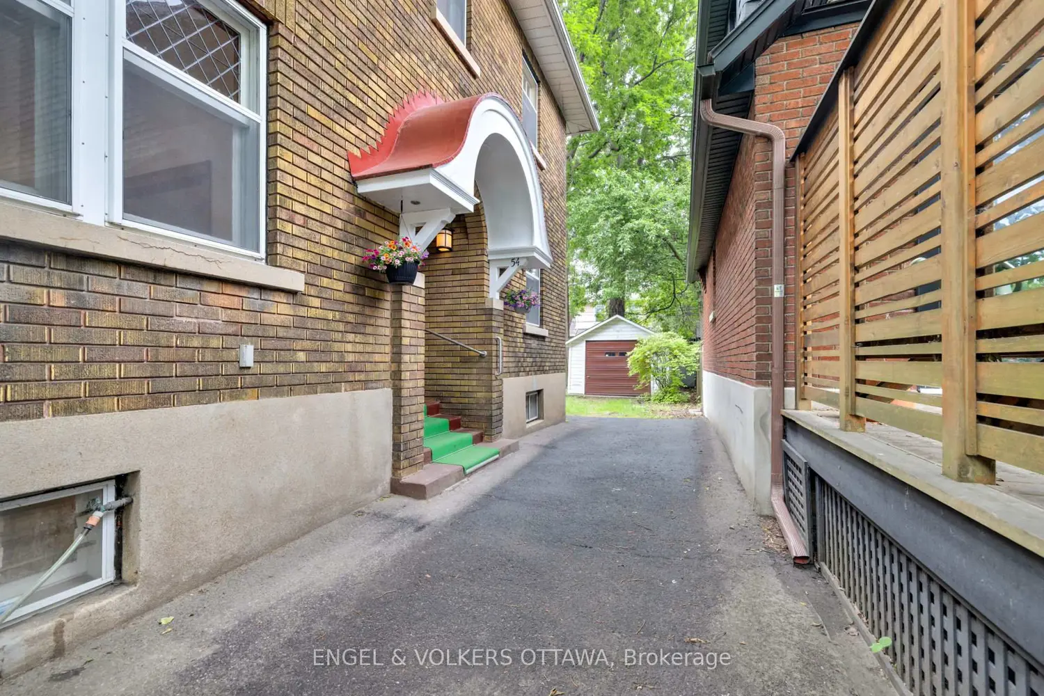 54 Glendale Avenue photo 3