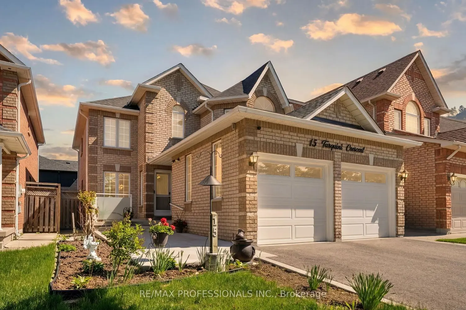 15 Tarquini Crescent photo 2