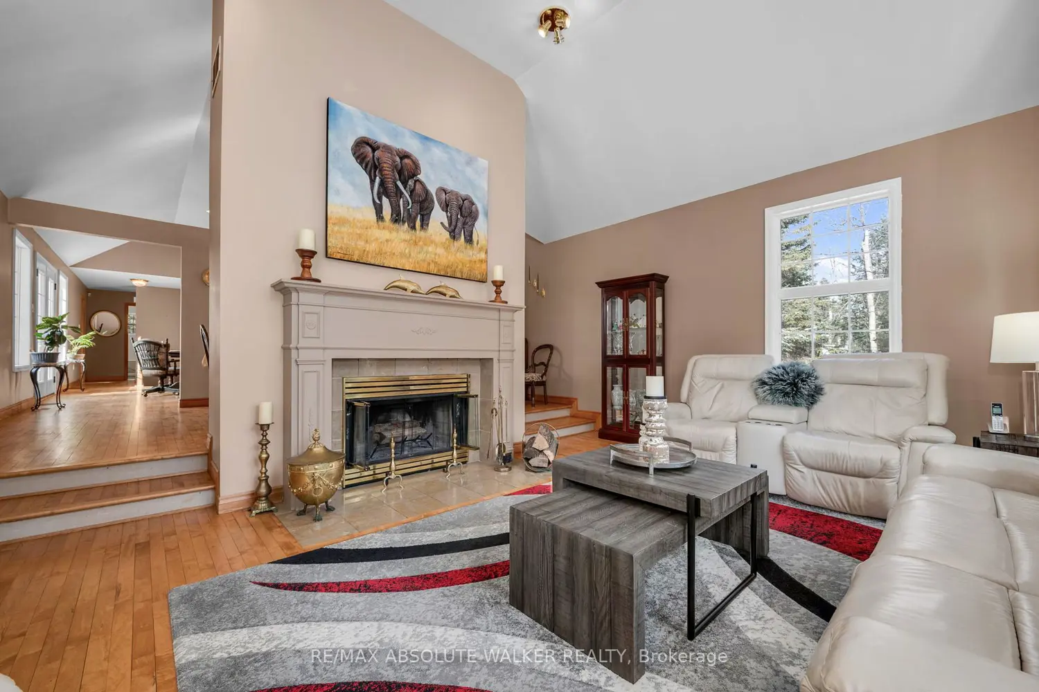 7681 Settler's Way photo 5