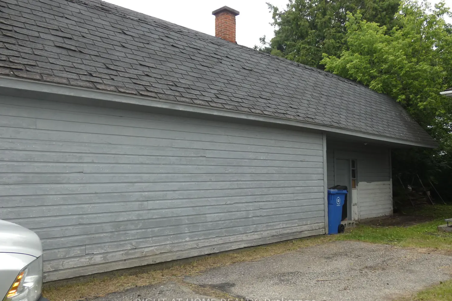 142 Holditch Street photo 3