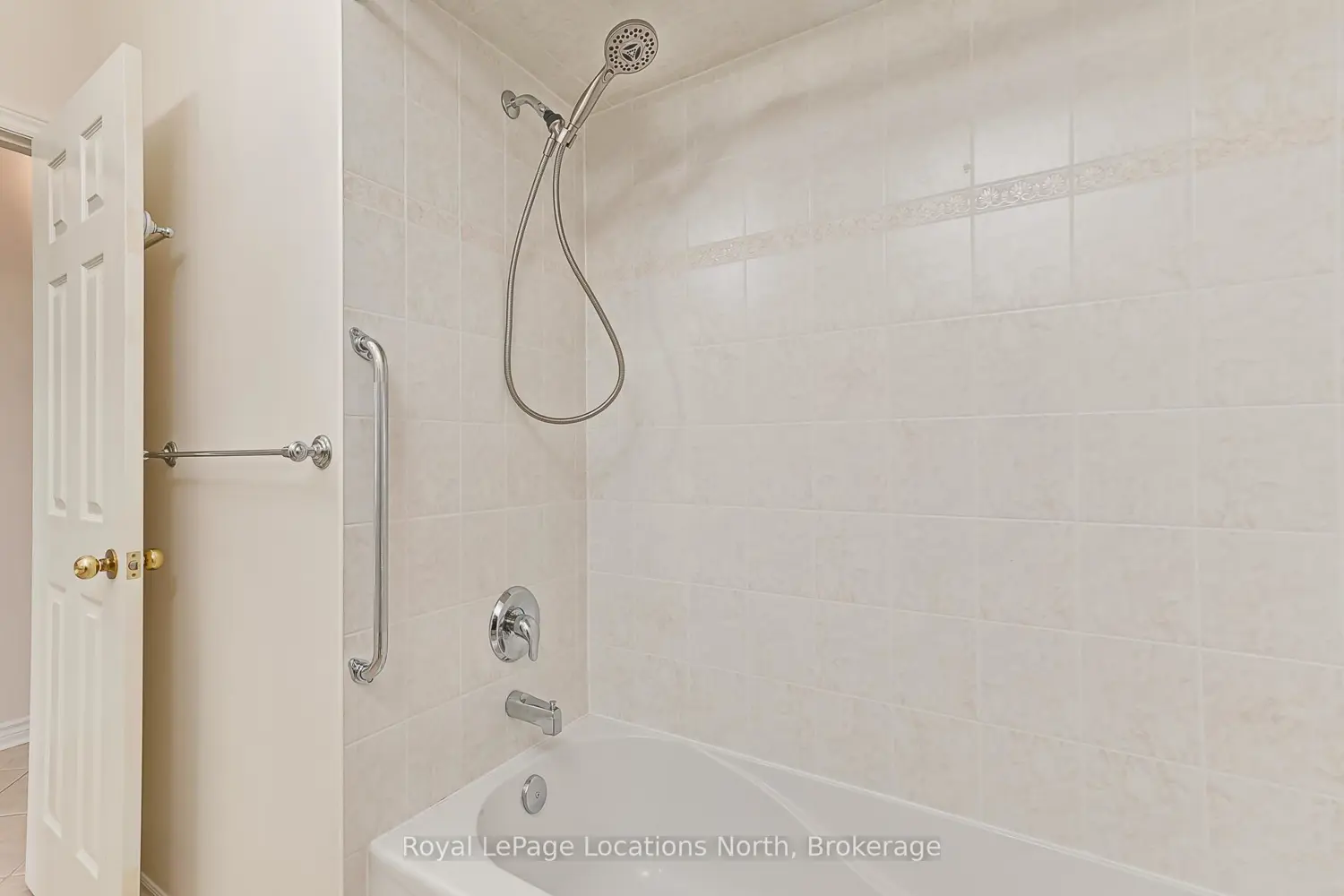 19 Kells Crescent photo 3
