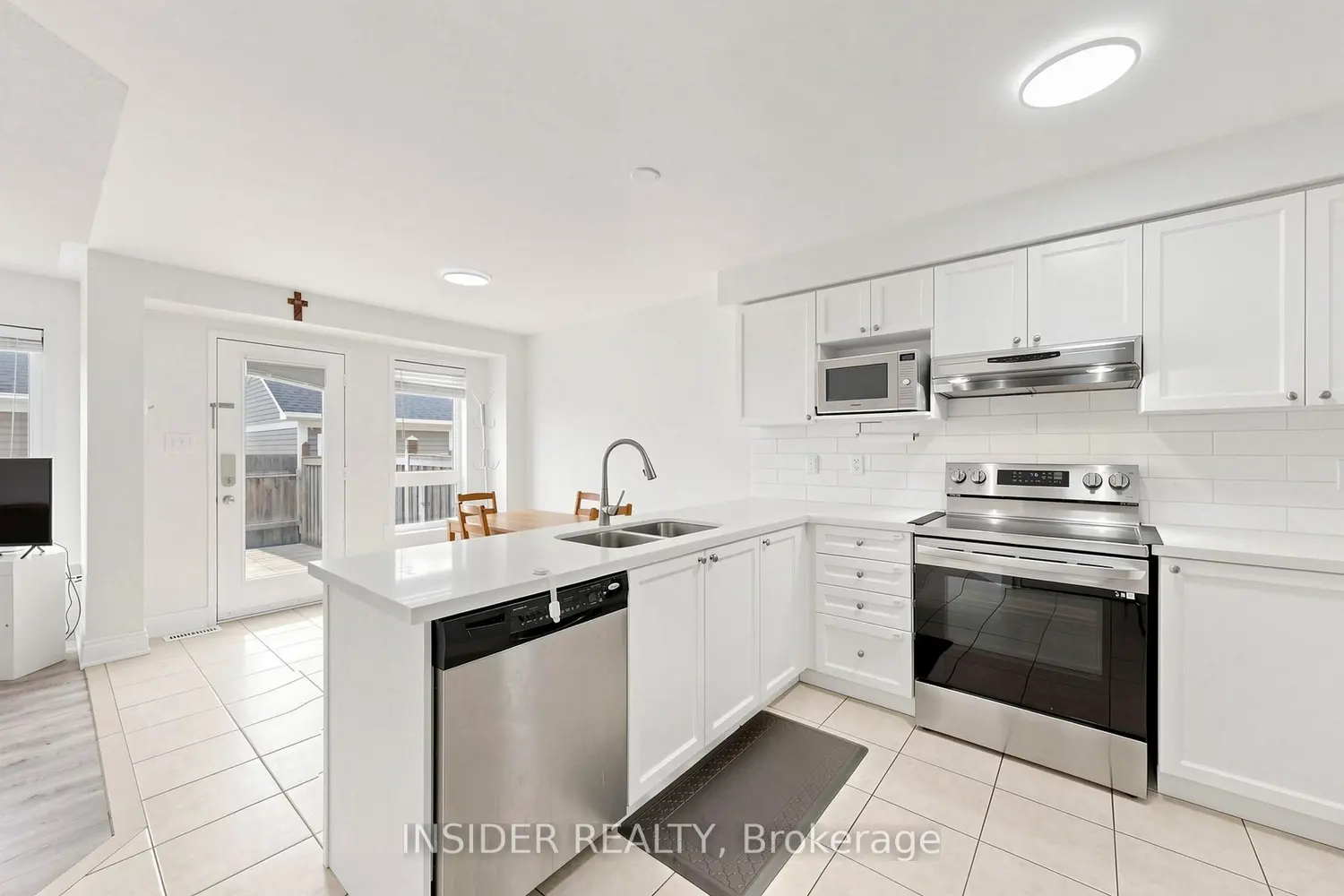 7 Croxall Boulevard photo 5