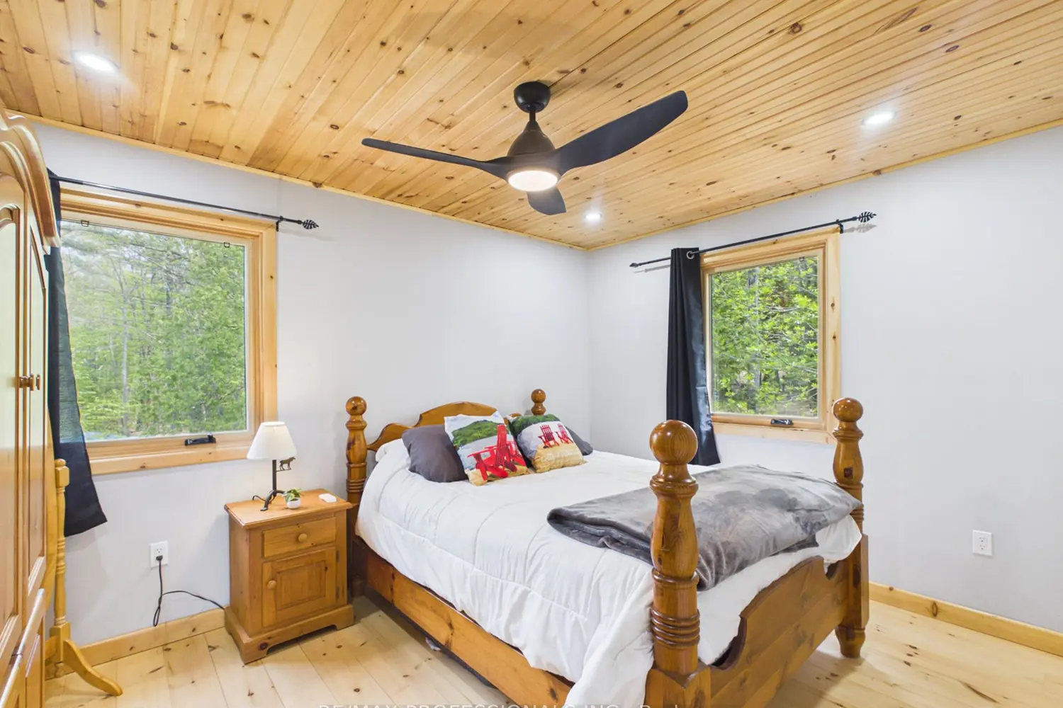 1048 Bagley Road photo 4