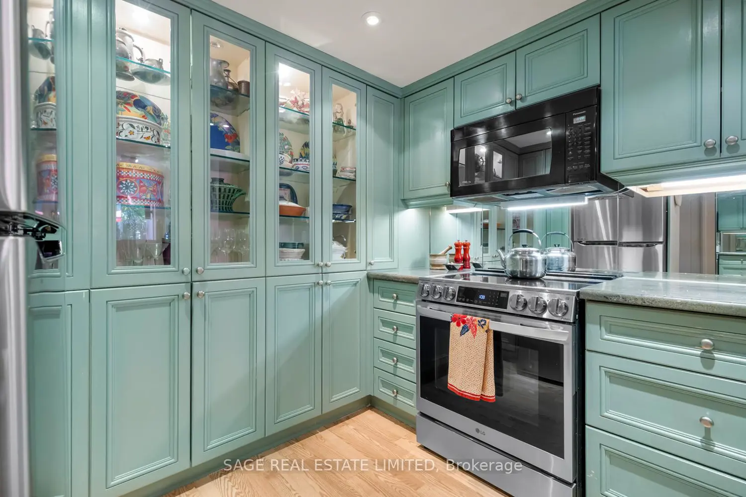 225 Davenport Road 101 photo 3