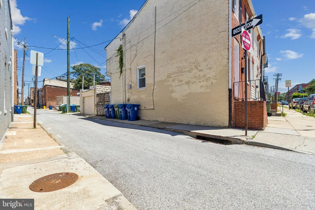 40 E Barney Street, Baltimore, MD 21230 photo 3