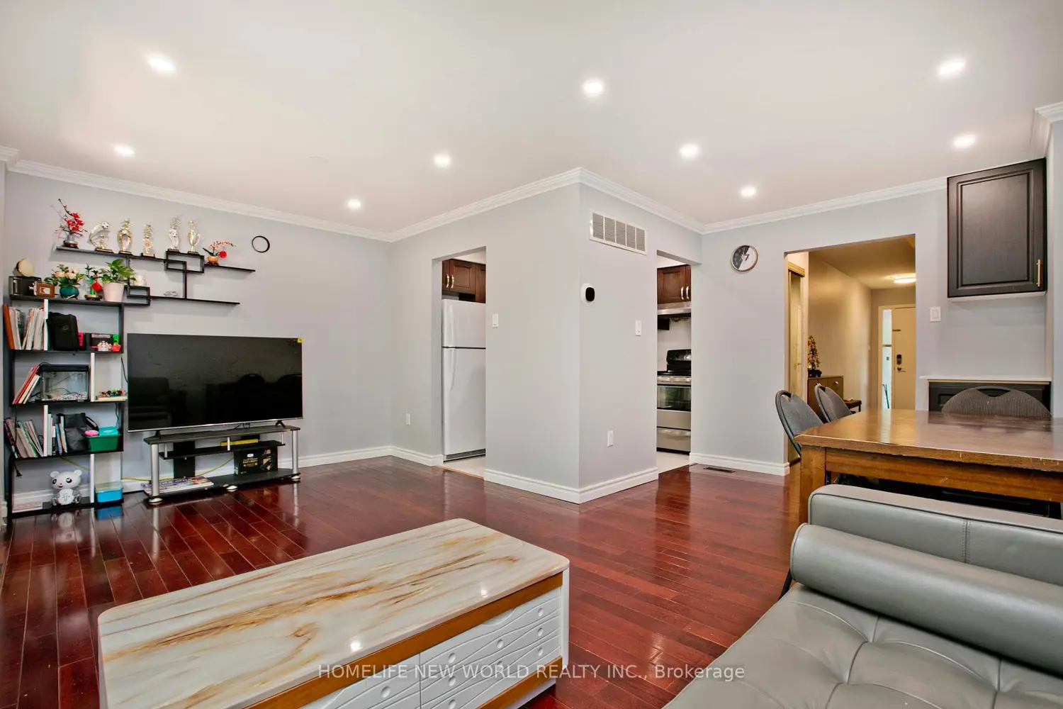 1180 Sandhurst Circle 7 photo 2