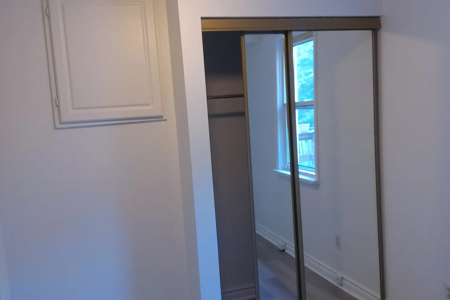 243 Cedarholme Avenue photo 5