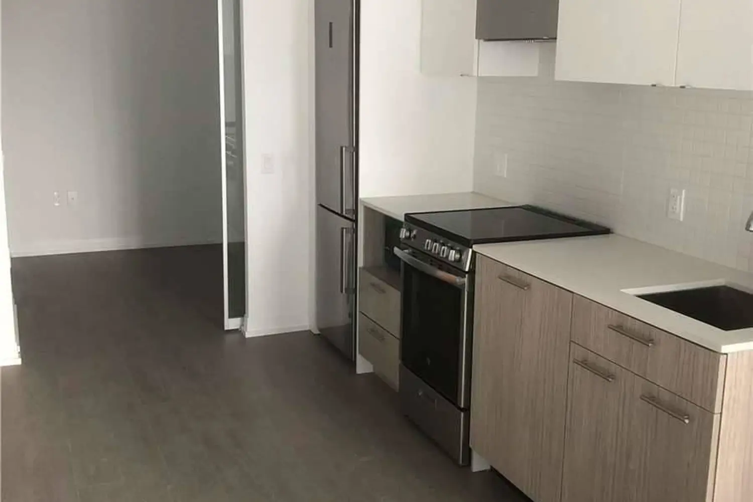 251 Jarvis Street 818 photo 5