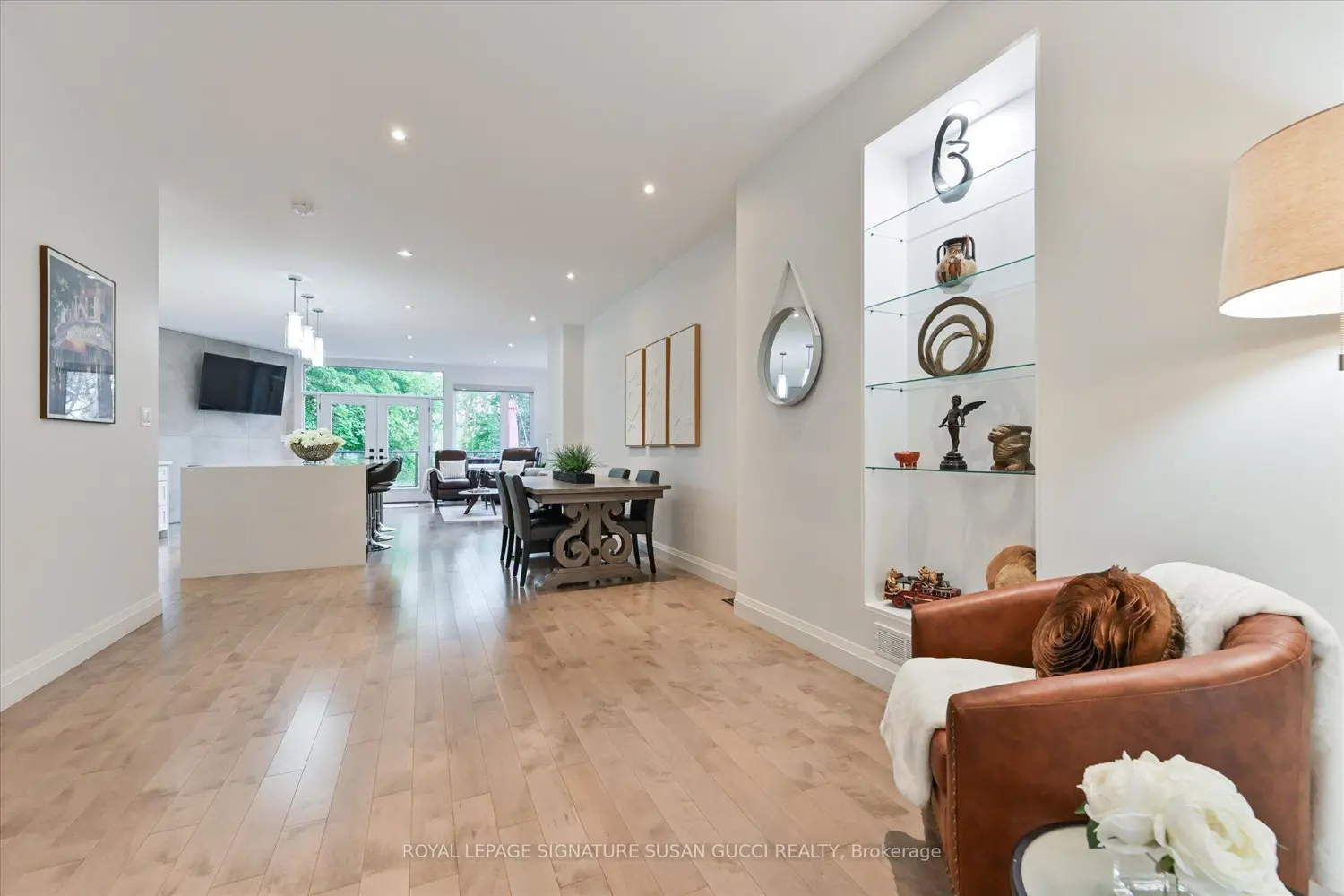 475 Donlands Avenue photo 4