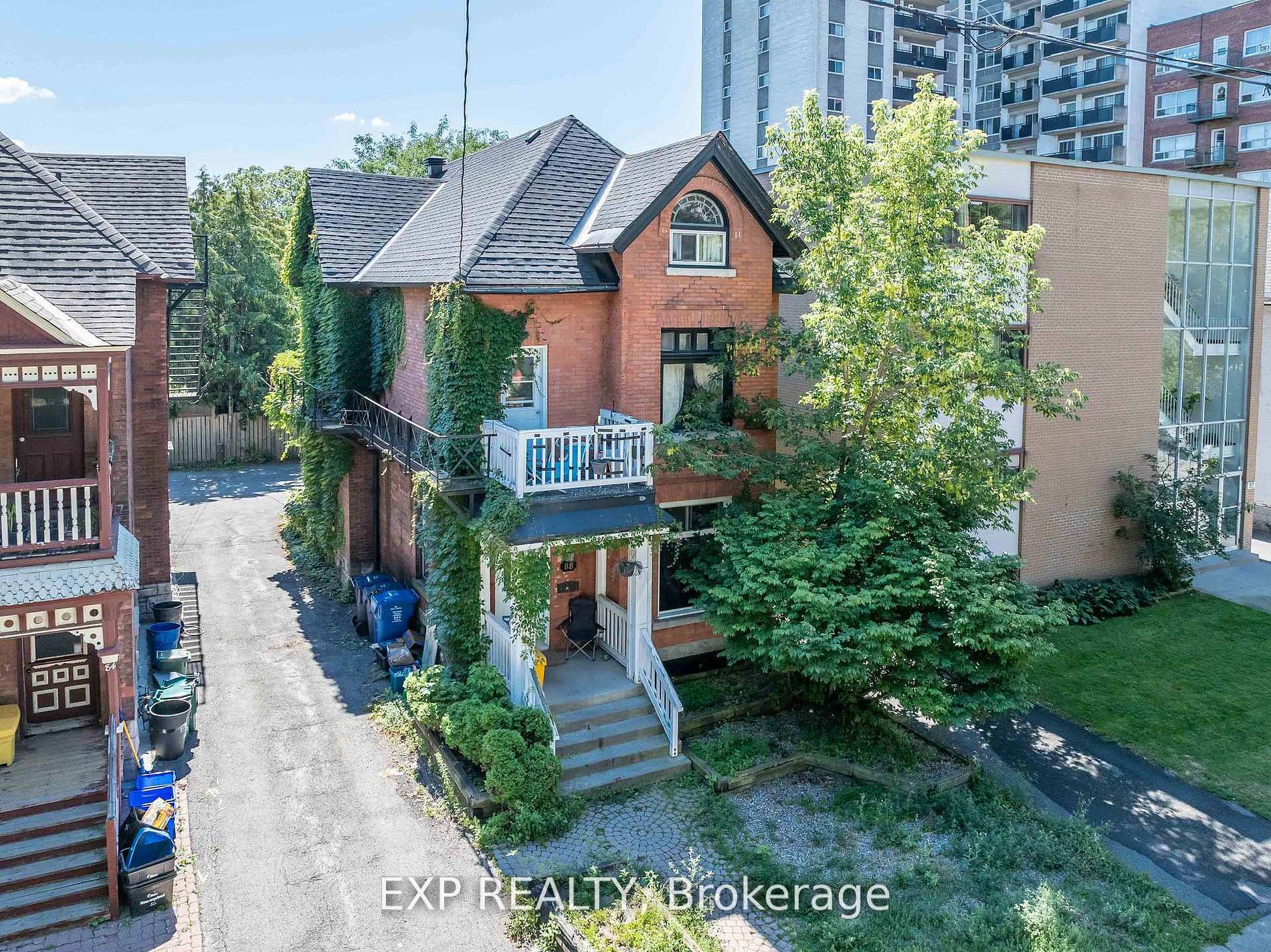 88 Maclaren Street, Ottawa, ON, K2P 0K6