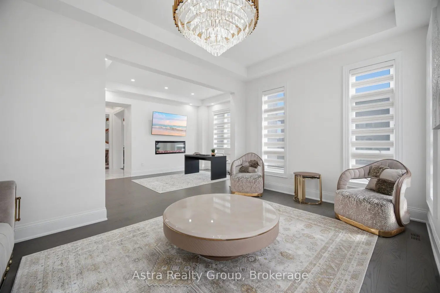 143 Ballantyne Boulevard photo 4