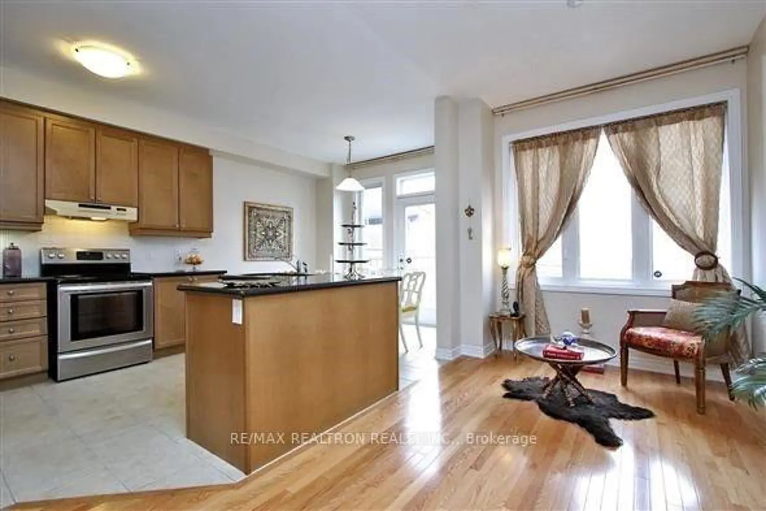 35 Elihof Drive photo 5