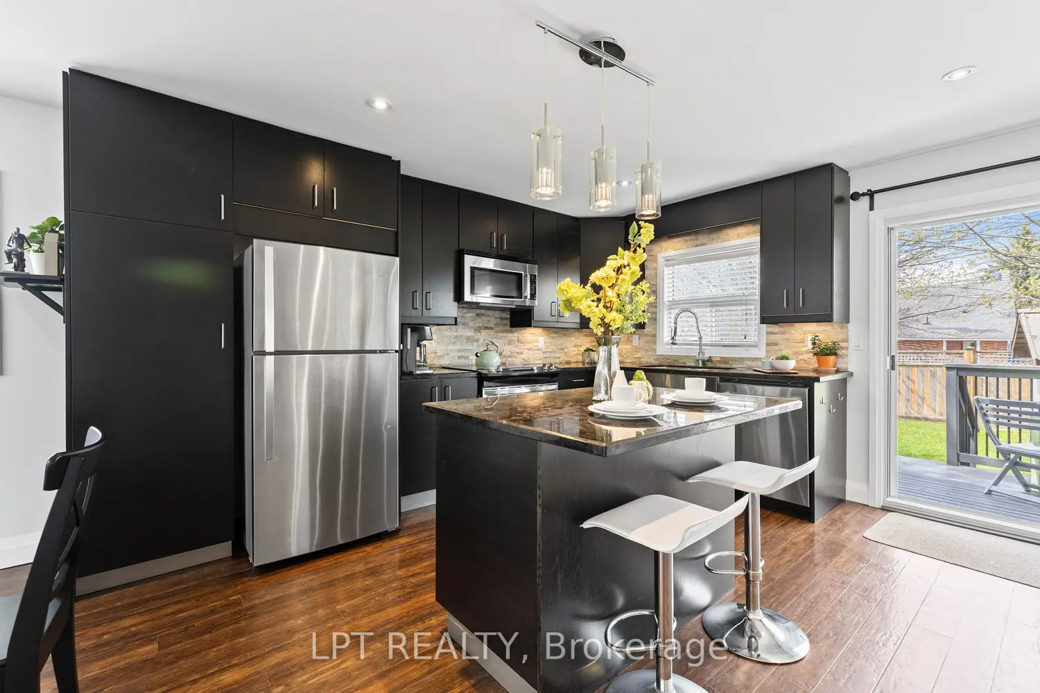818 Poplar Avenue photo 4