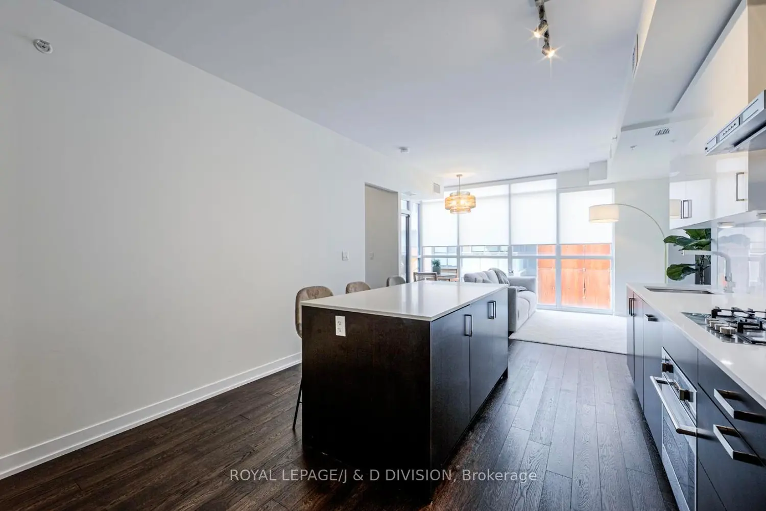 36 Howard Park Avenue 503 photo 4