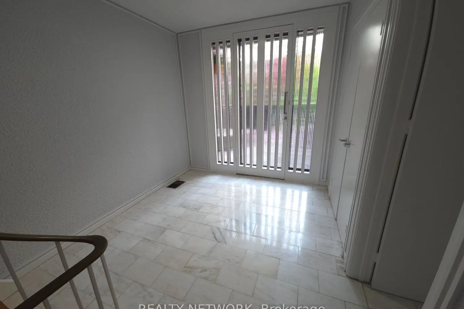 89 Elmsthorpe Avenue photo 4