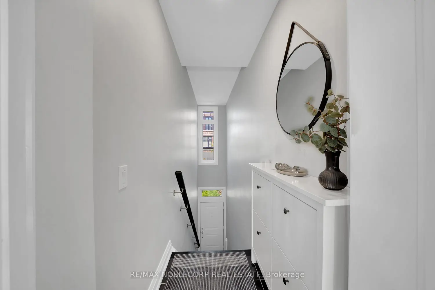 8167 Kipling Avenue 40 photo 3