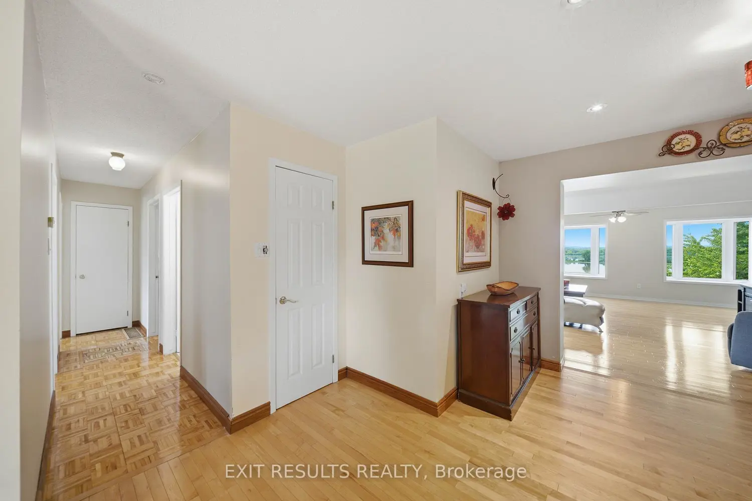 3509 Brazeau Street photo 4