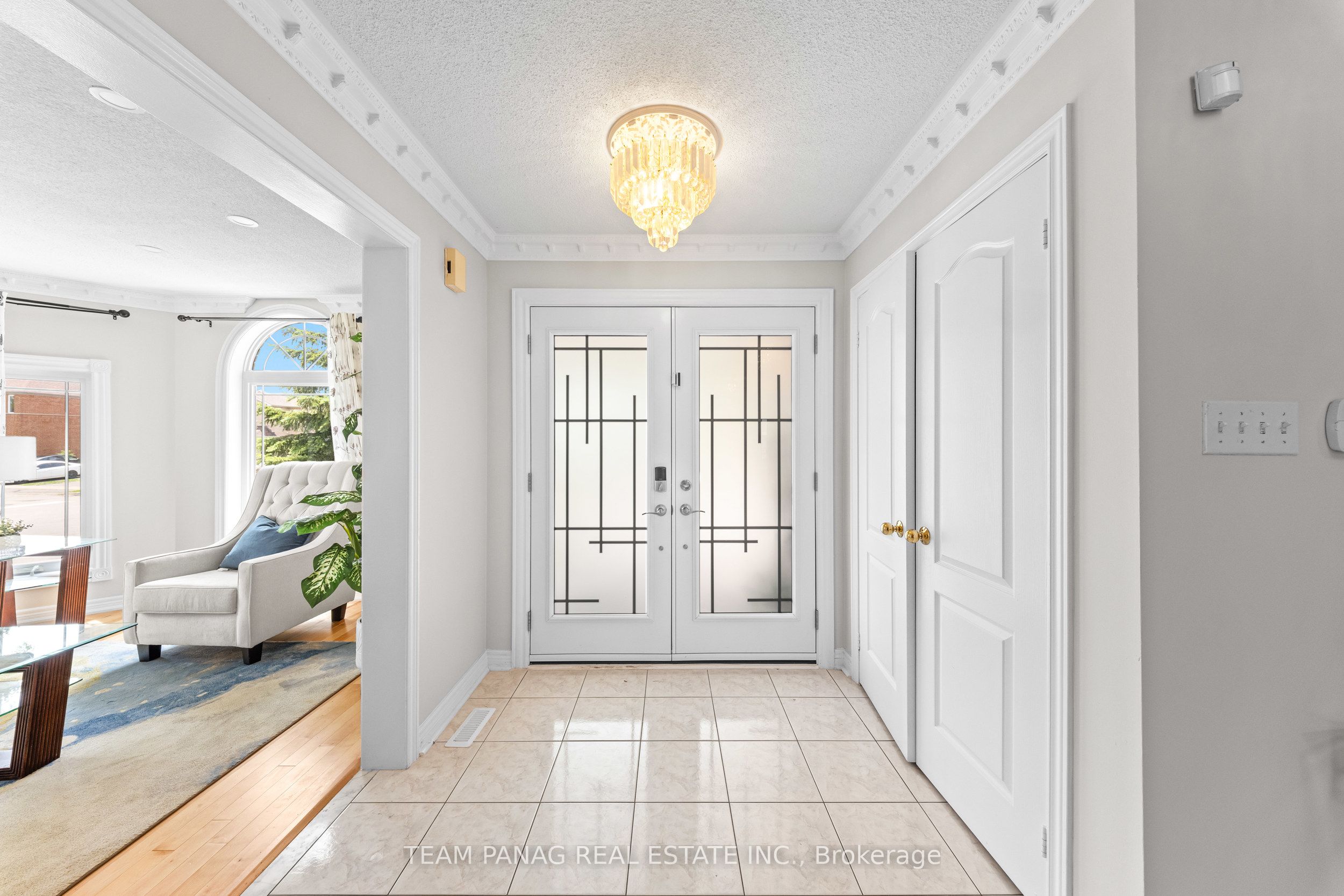 1 Sprucelands Avenue, Brampton, ON, L6R 1M5 photo 3