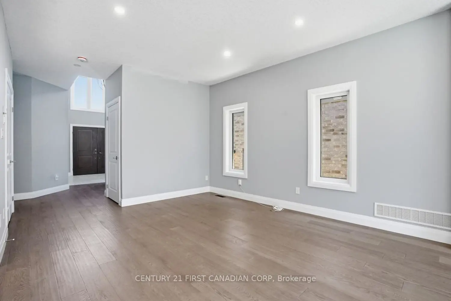 2775 Oriole Drive photo 5