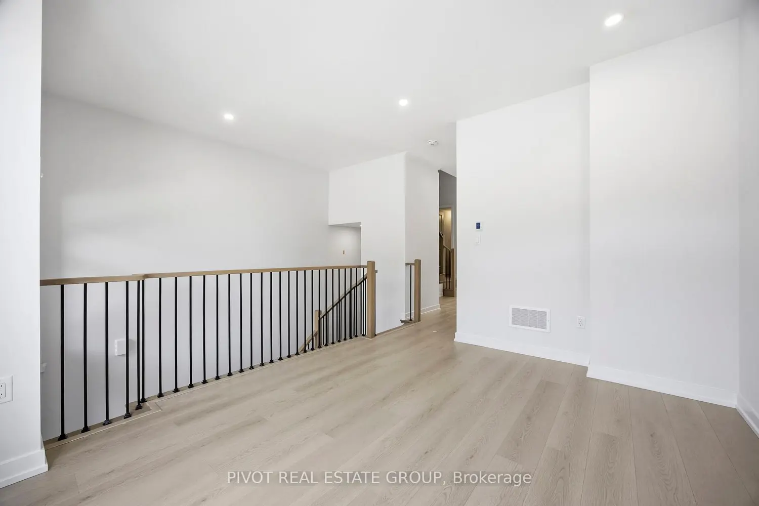 44 Observatory Way photo 3