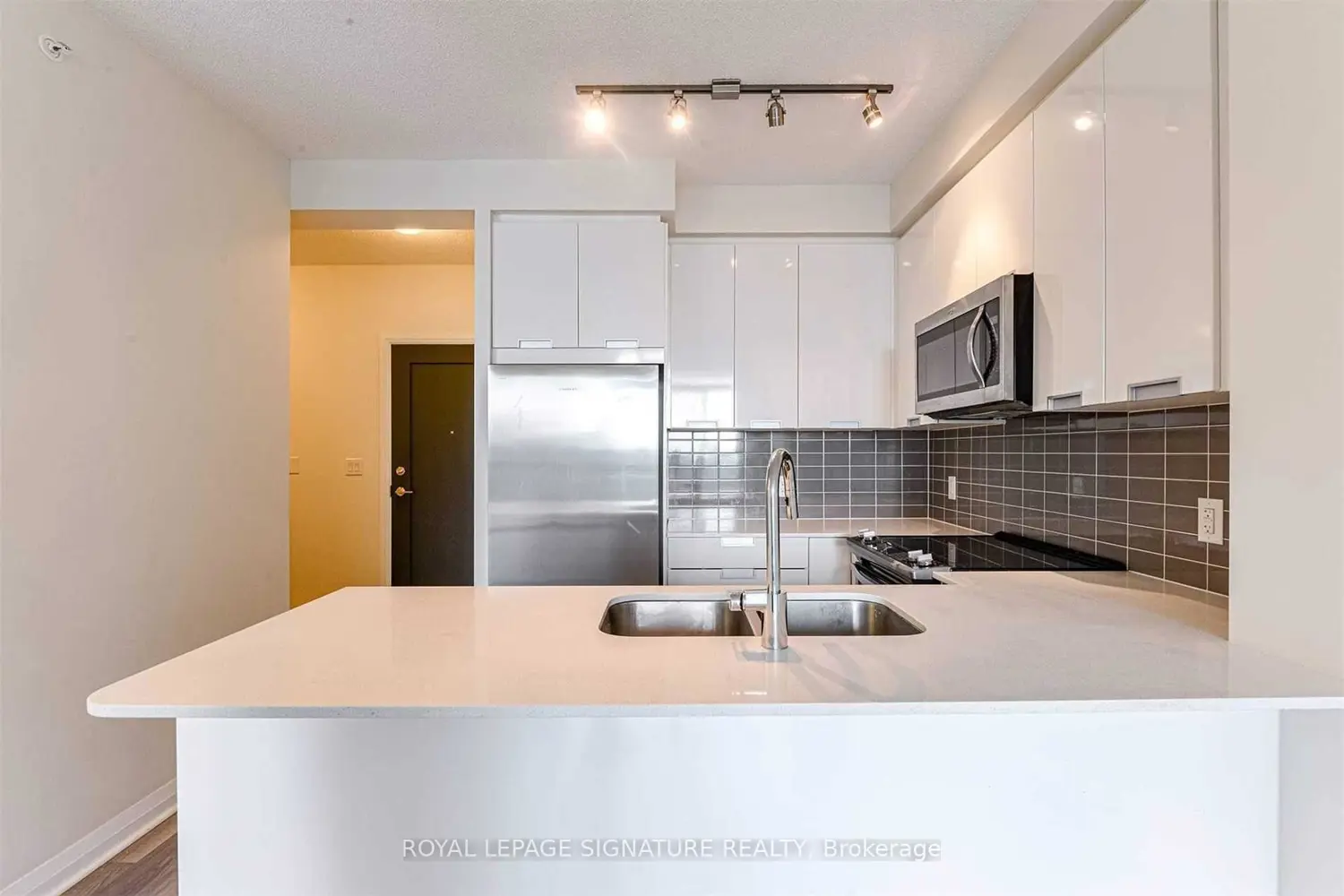 5025 Four Springs Avenue 701 photo 4