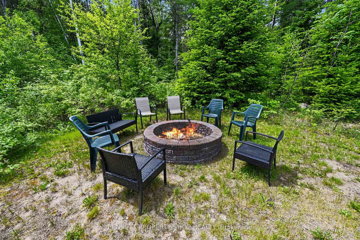 515 Graphite Bay Road photo 4