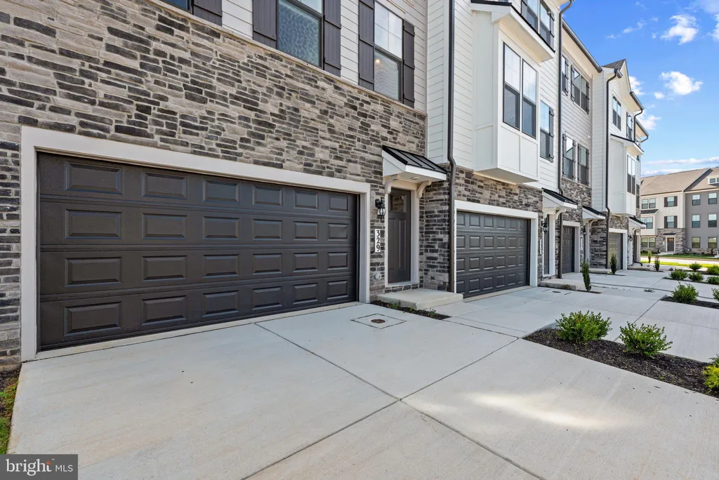 379 Ensemble Way, Frederick, MD 21701 photo 4