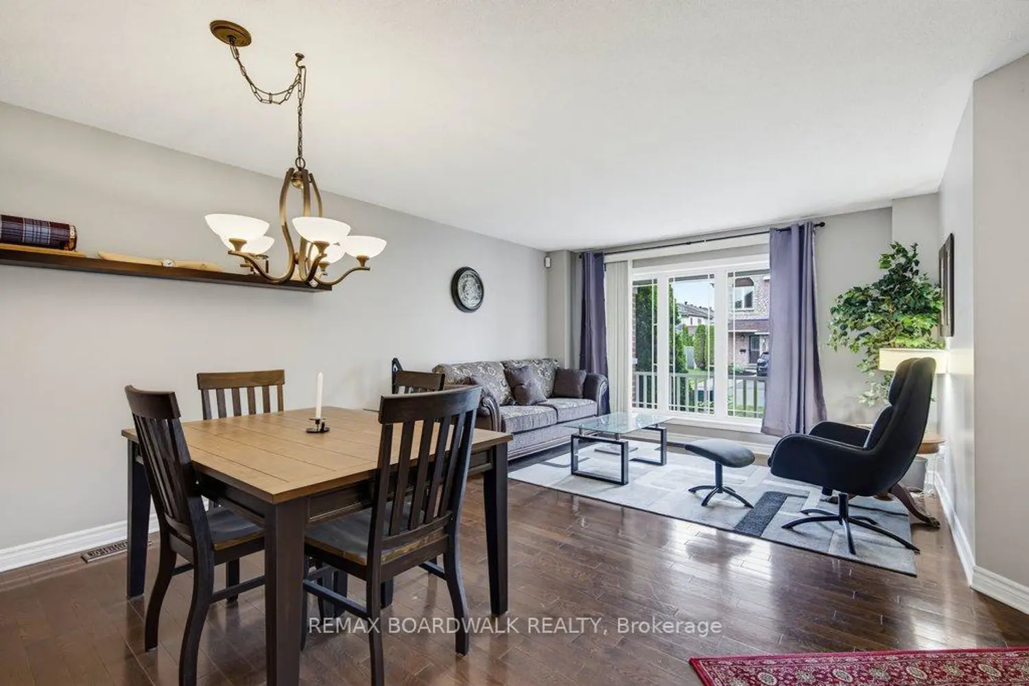 200 Branthaven Street photo 3