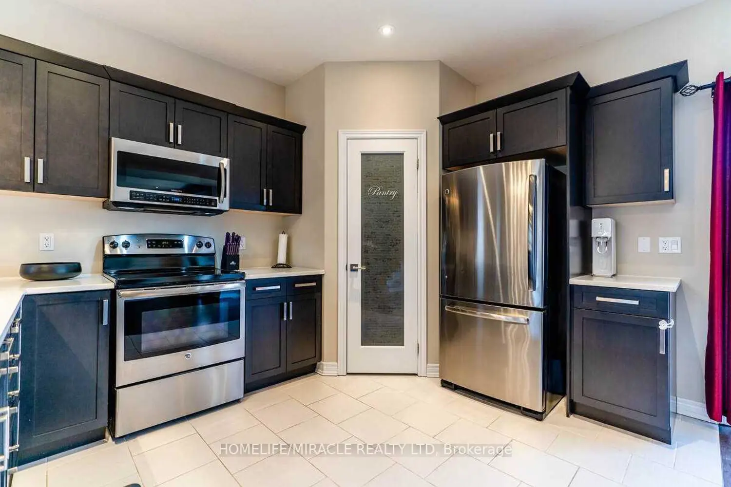 32 Carleton Trail photo 2