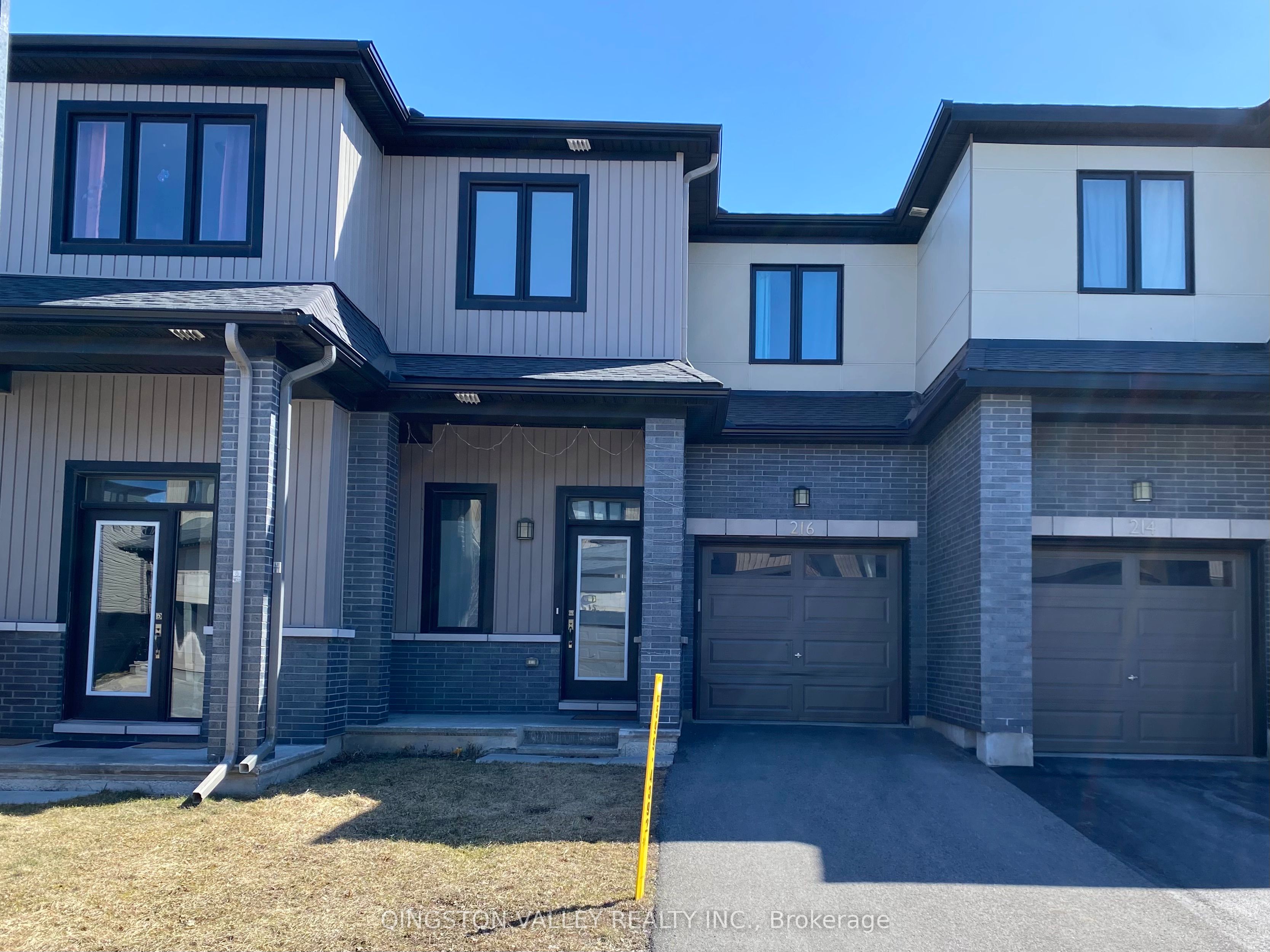 216 Don Brown Private, Ottawa, ON, K2M 0M6
