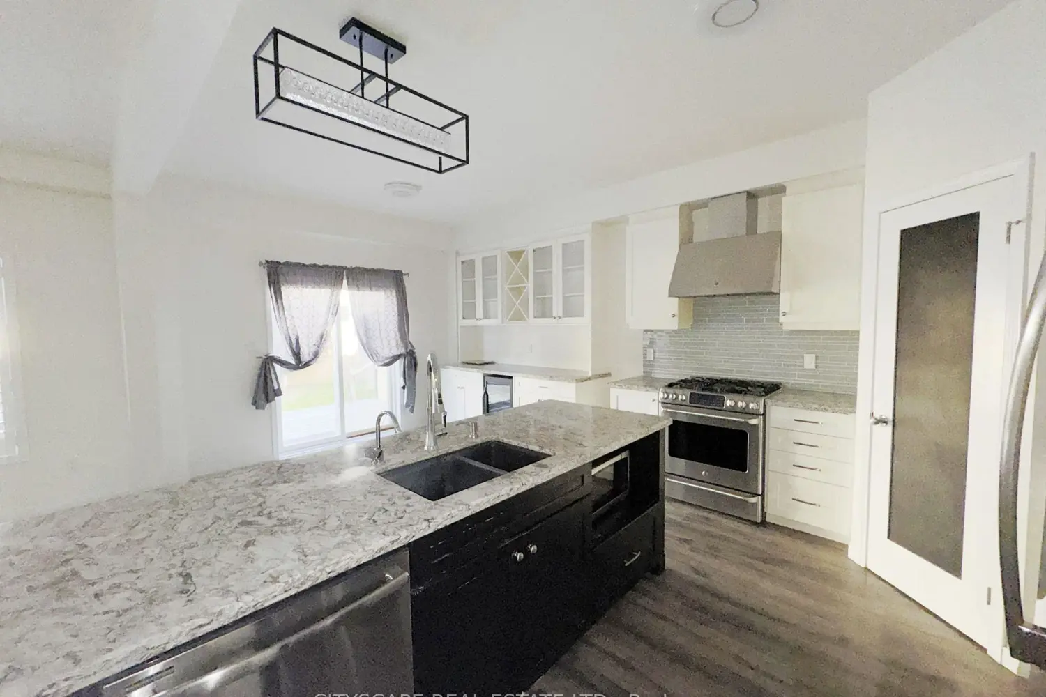 541 Sundew Drive photo 4