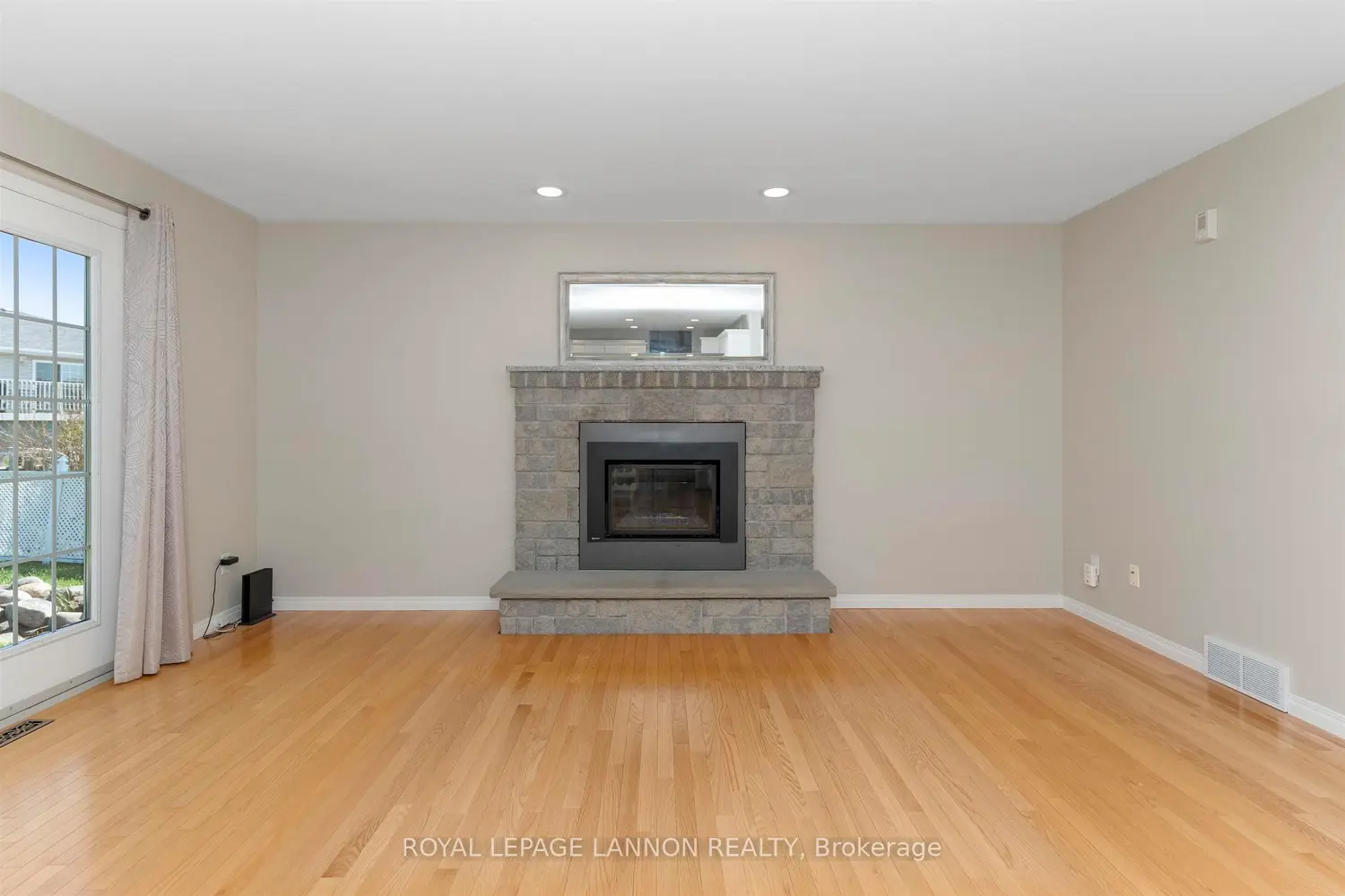 113 Princeton Place photo 5