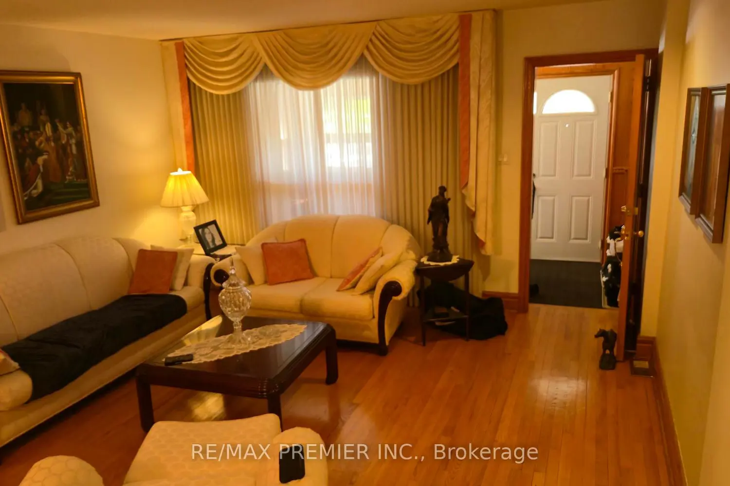 553 Greenwood Avenue photo 4