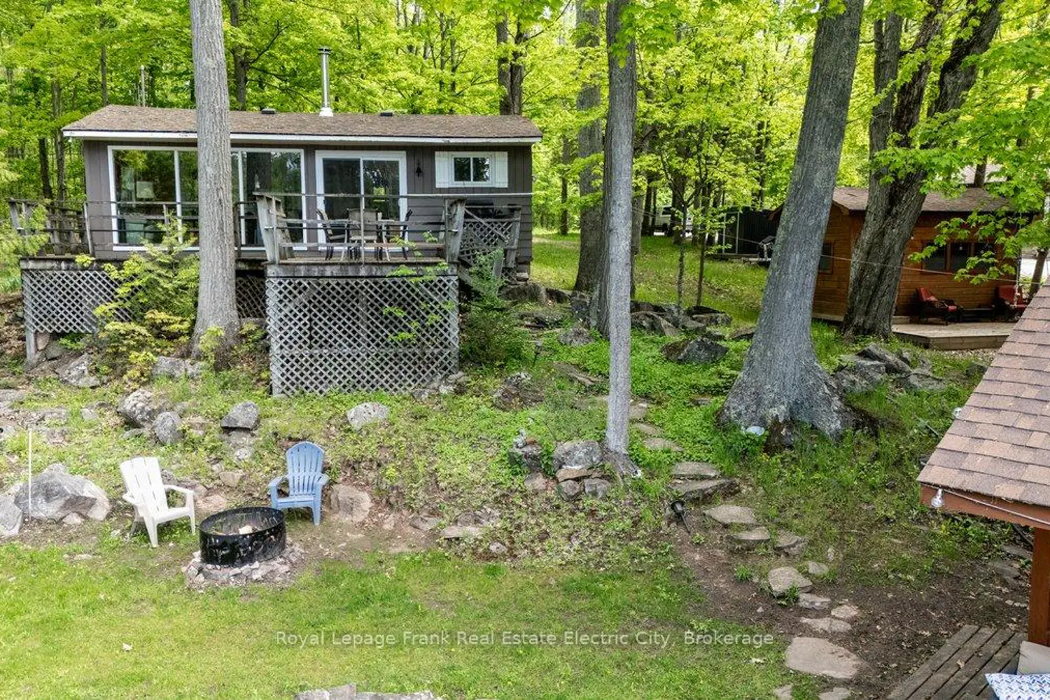 28 Fire Route 96 photo 2