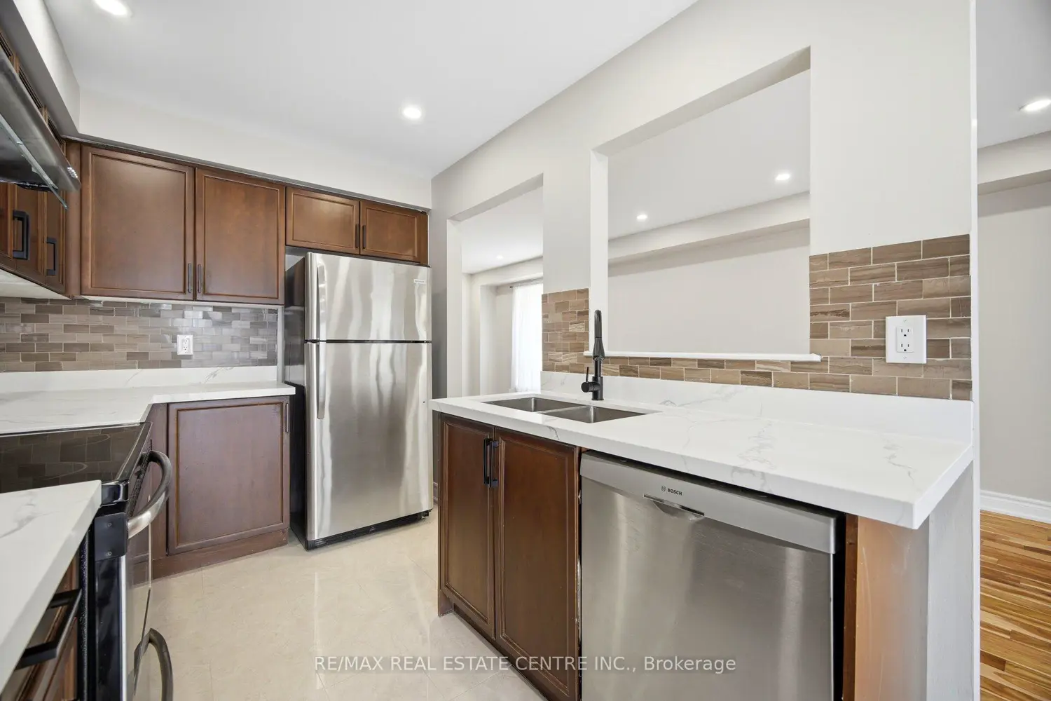 31 Spicebush Terrace photo 4