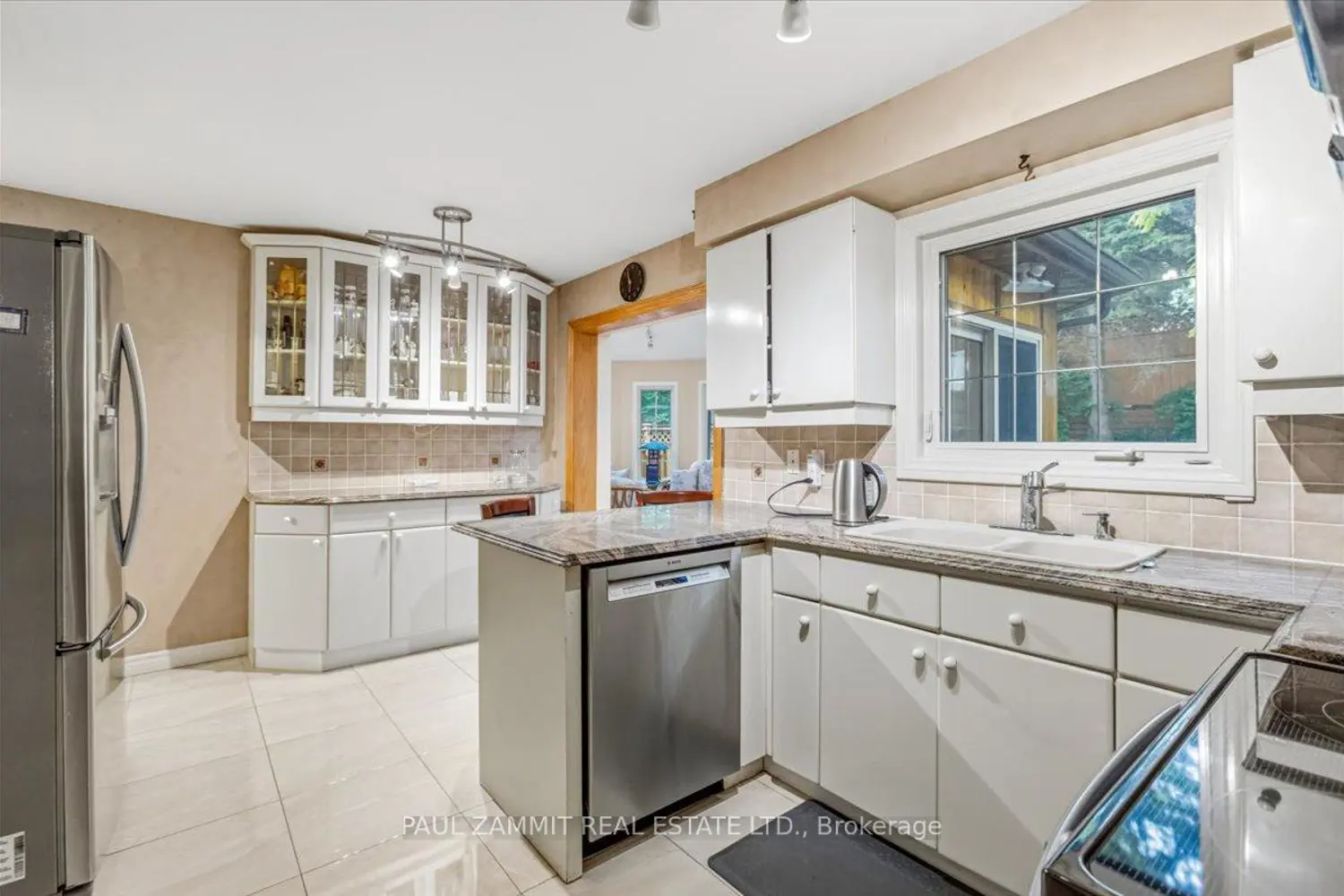 39 Woolsthorpe Crescent photo 3