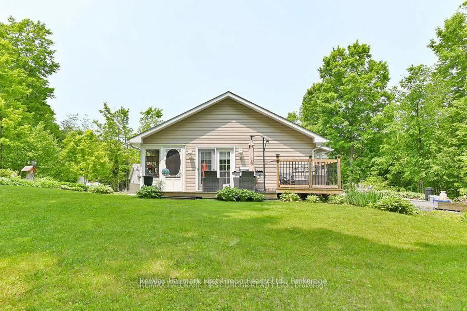 1571 Cordova Road photo 4