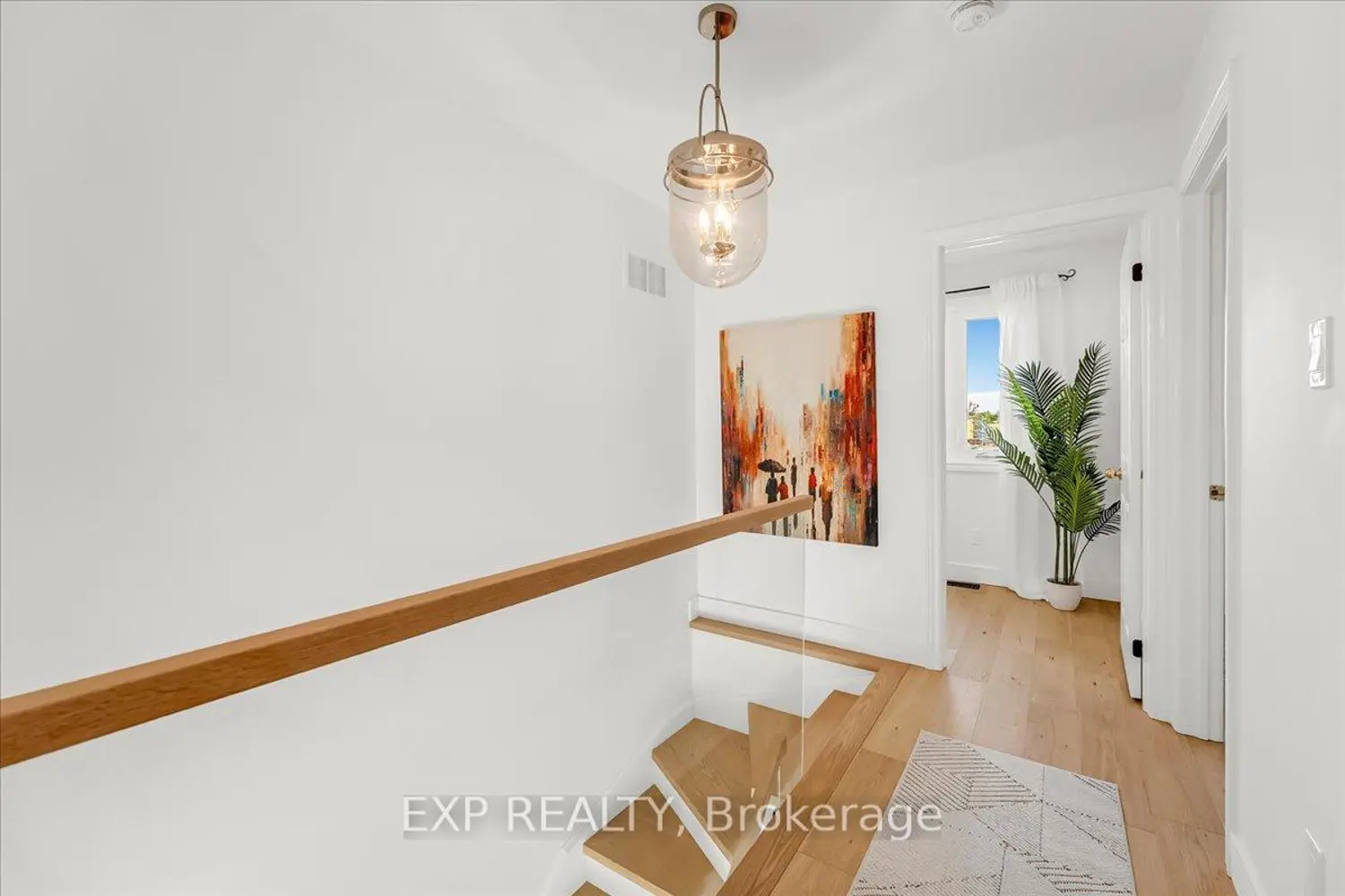 57 Dean Avenue photo 4