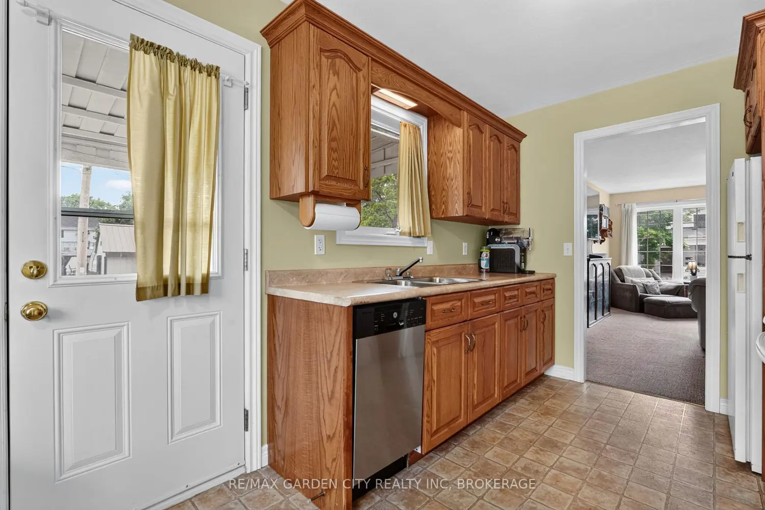 217 Pine Street photo 5