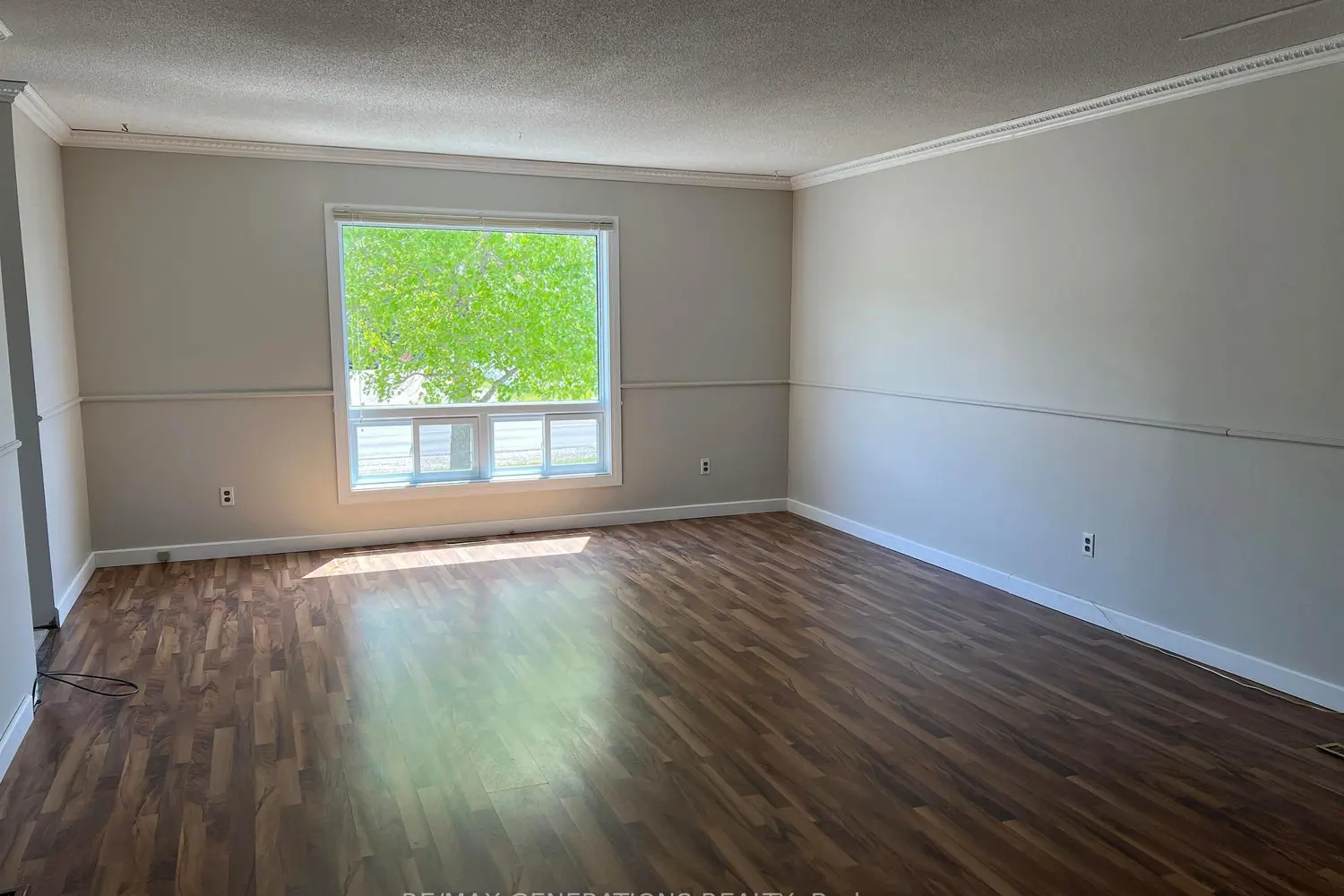 62 Hemlo Drive photo 2