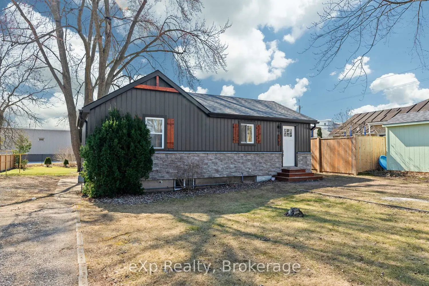 236 Sydenham Street photo 4