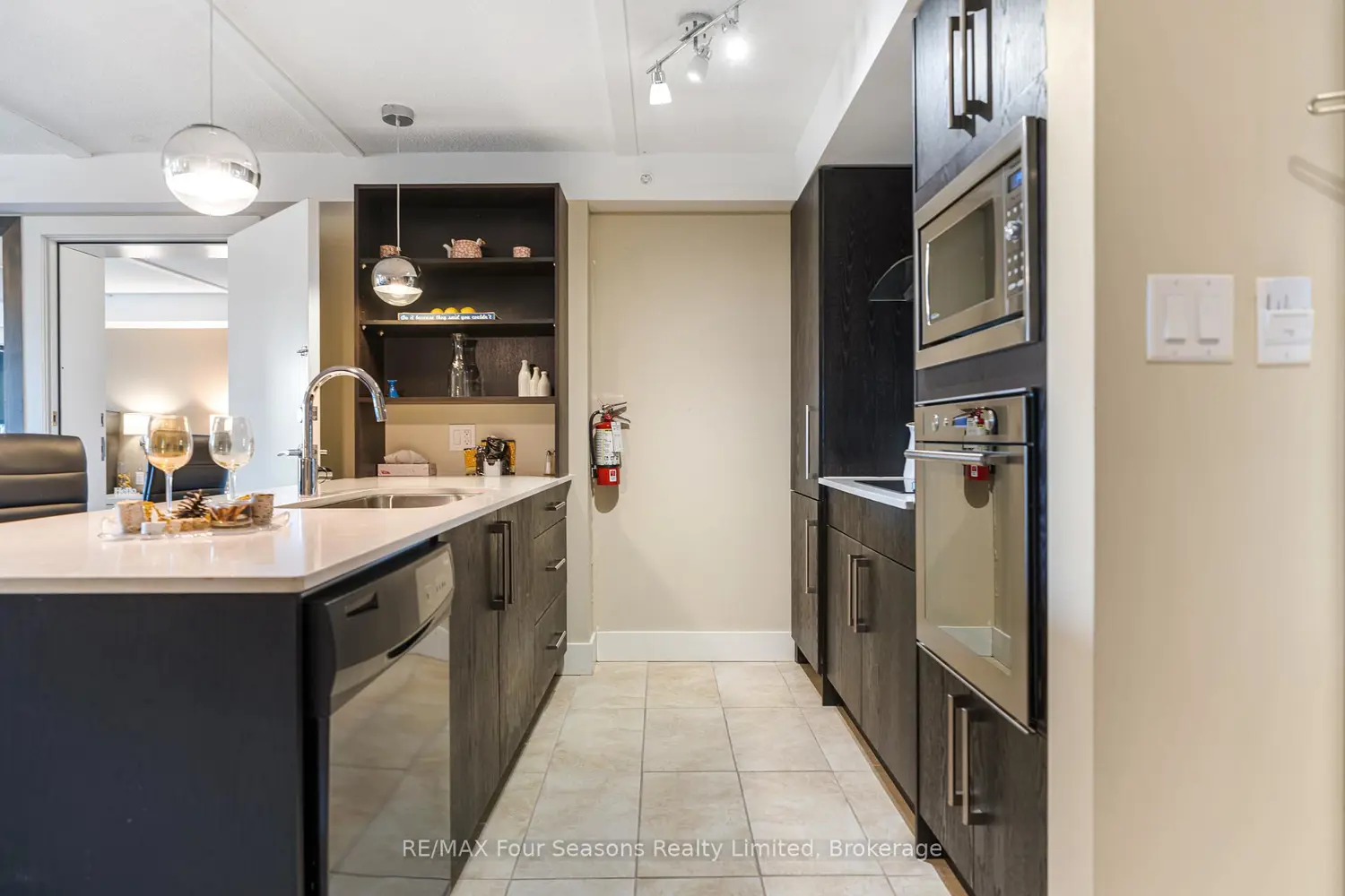 9 Harbour Street 5109/5111