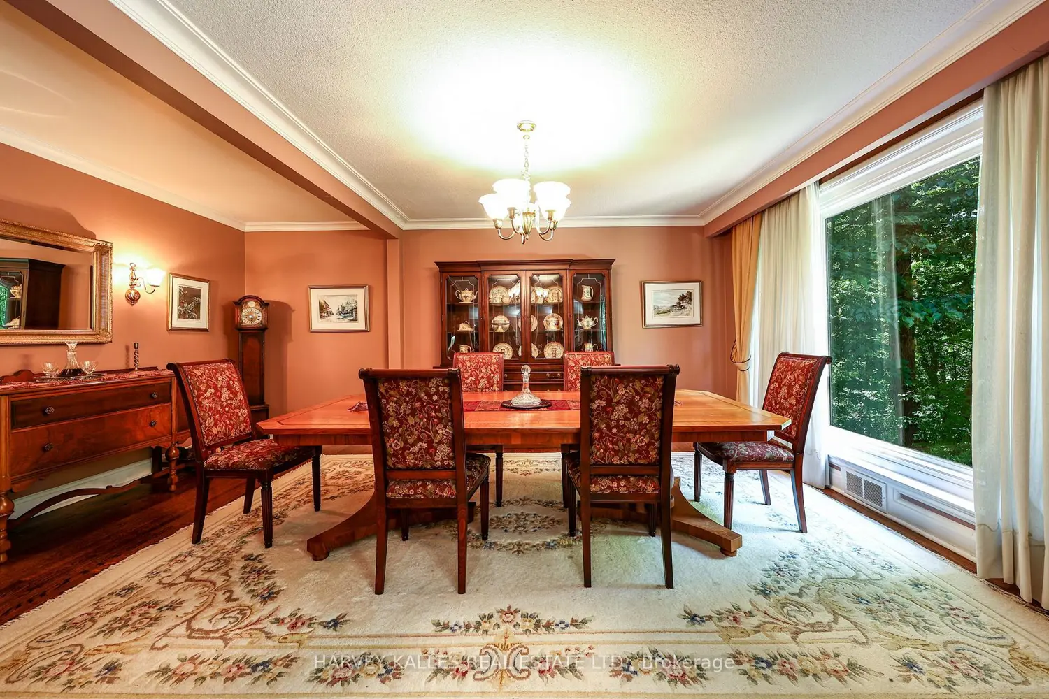 176 Old Yonge Street photo 3