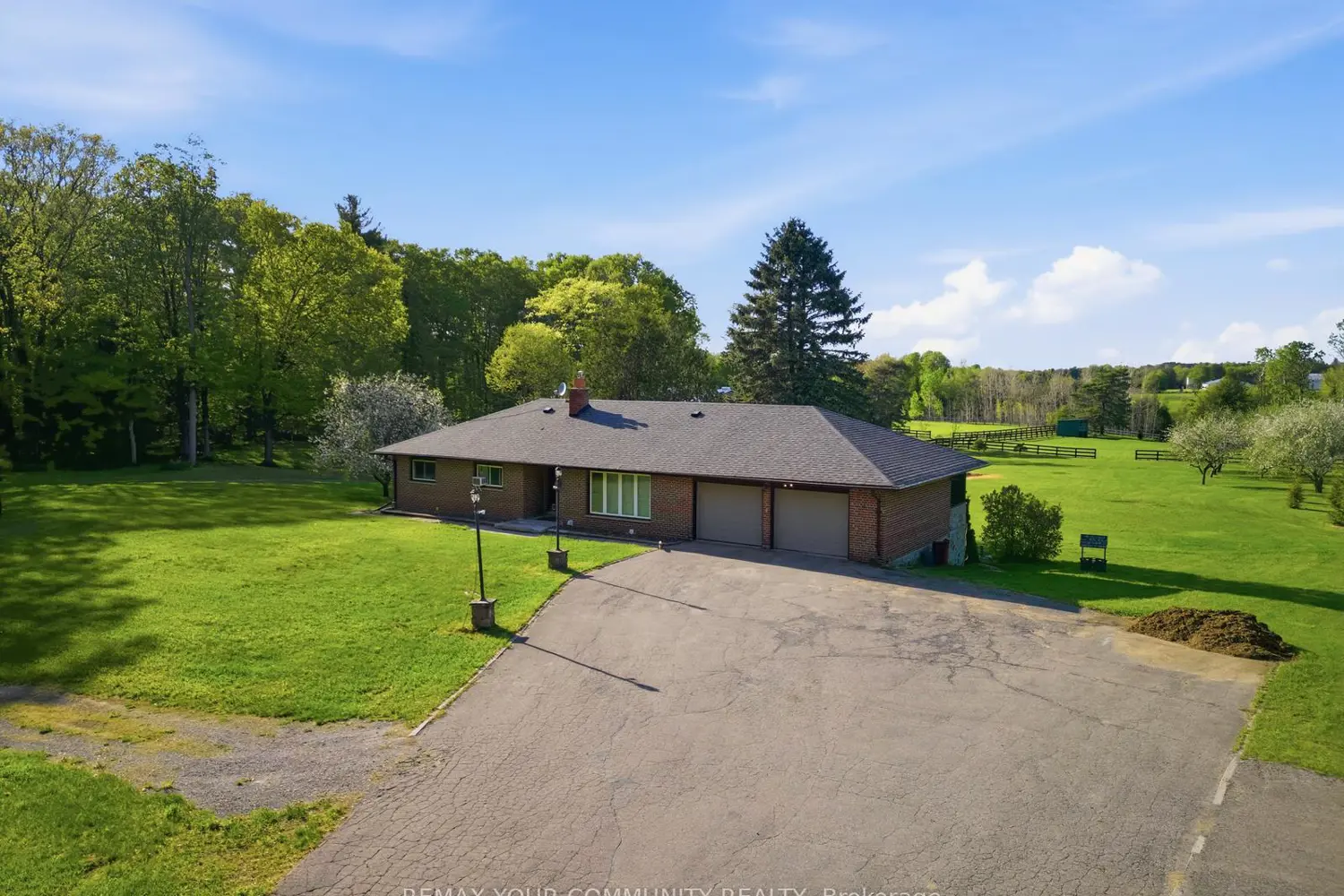 16902 Mccowan Road photo 4