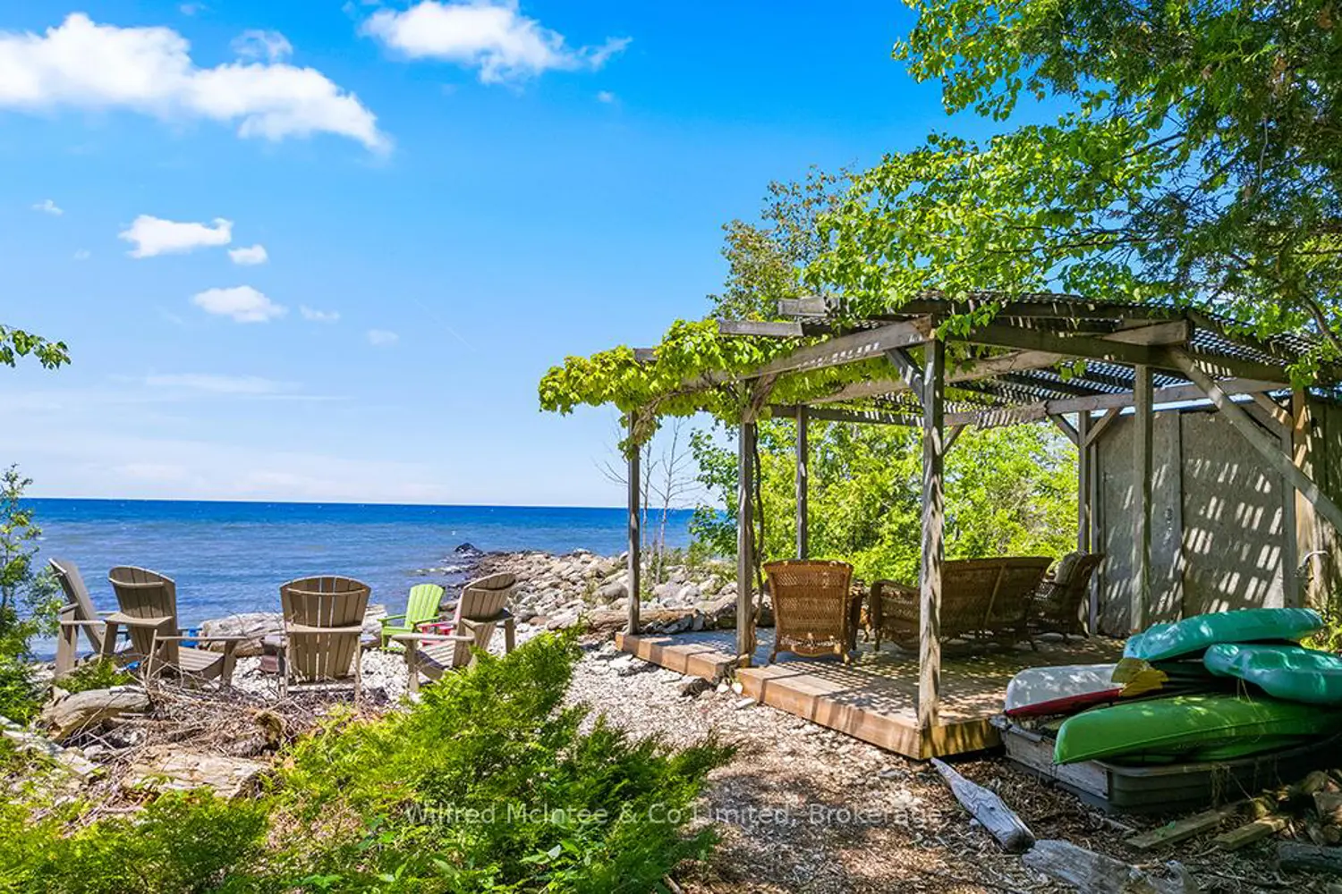 925 Bruce Road 13