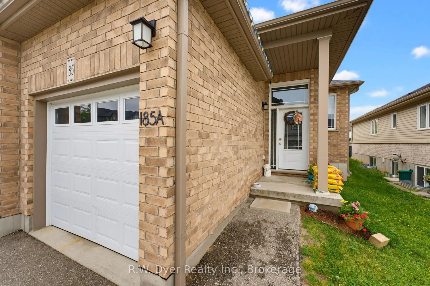 185 Wedgewood Drive photo 2