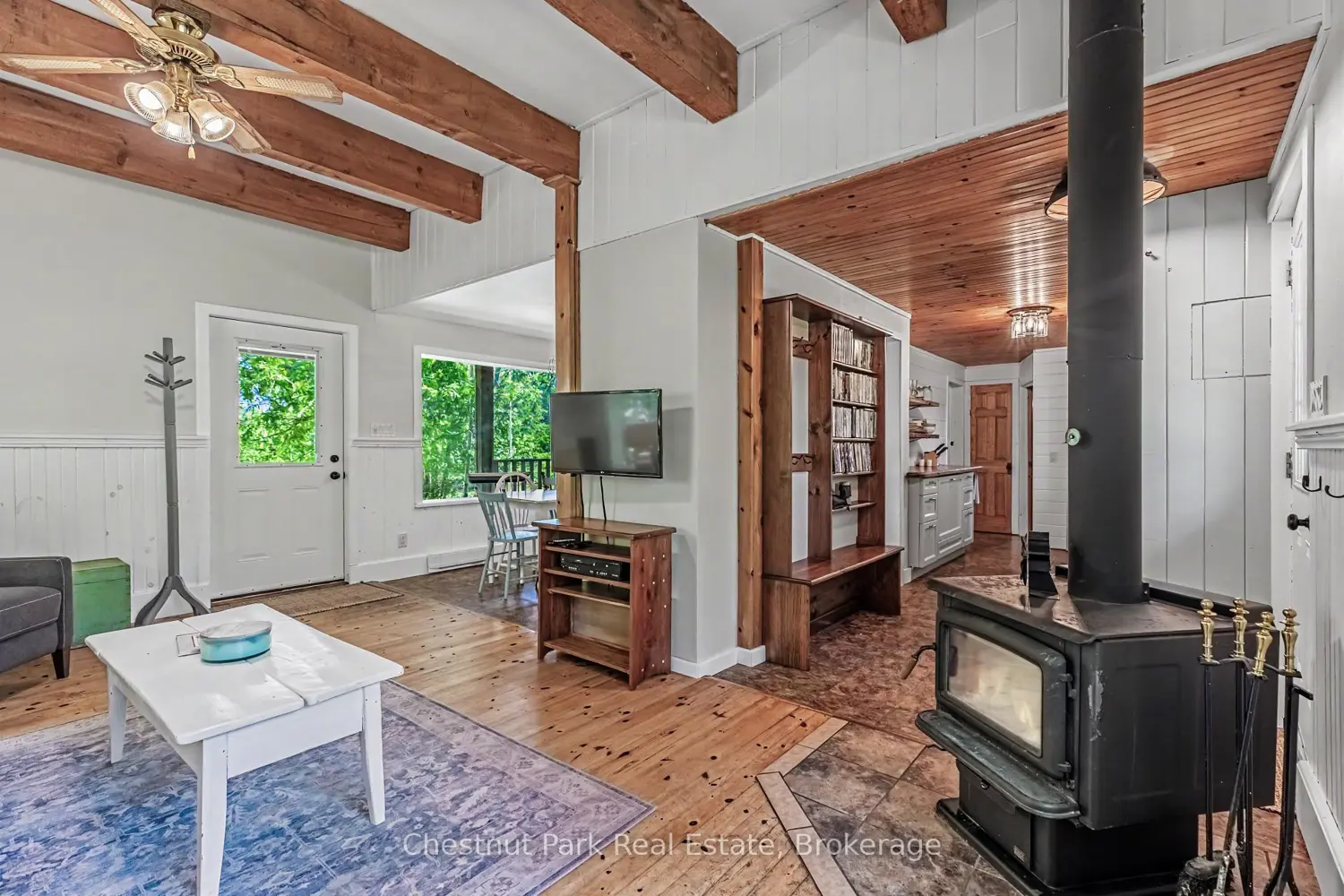 1248 Dorcas Bay Road photo 2